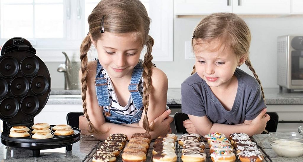 Dash DDM007 Mini Donut Maker Machine for Kid-Friendly Breakfast